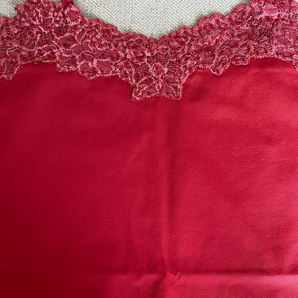 ❤️CLEO ❤️lace trim camisole in red . Beaded detail. Size XS. - Picture 6 of 7
